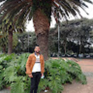 Meet your Posher, Andres felipe